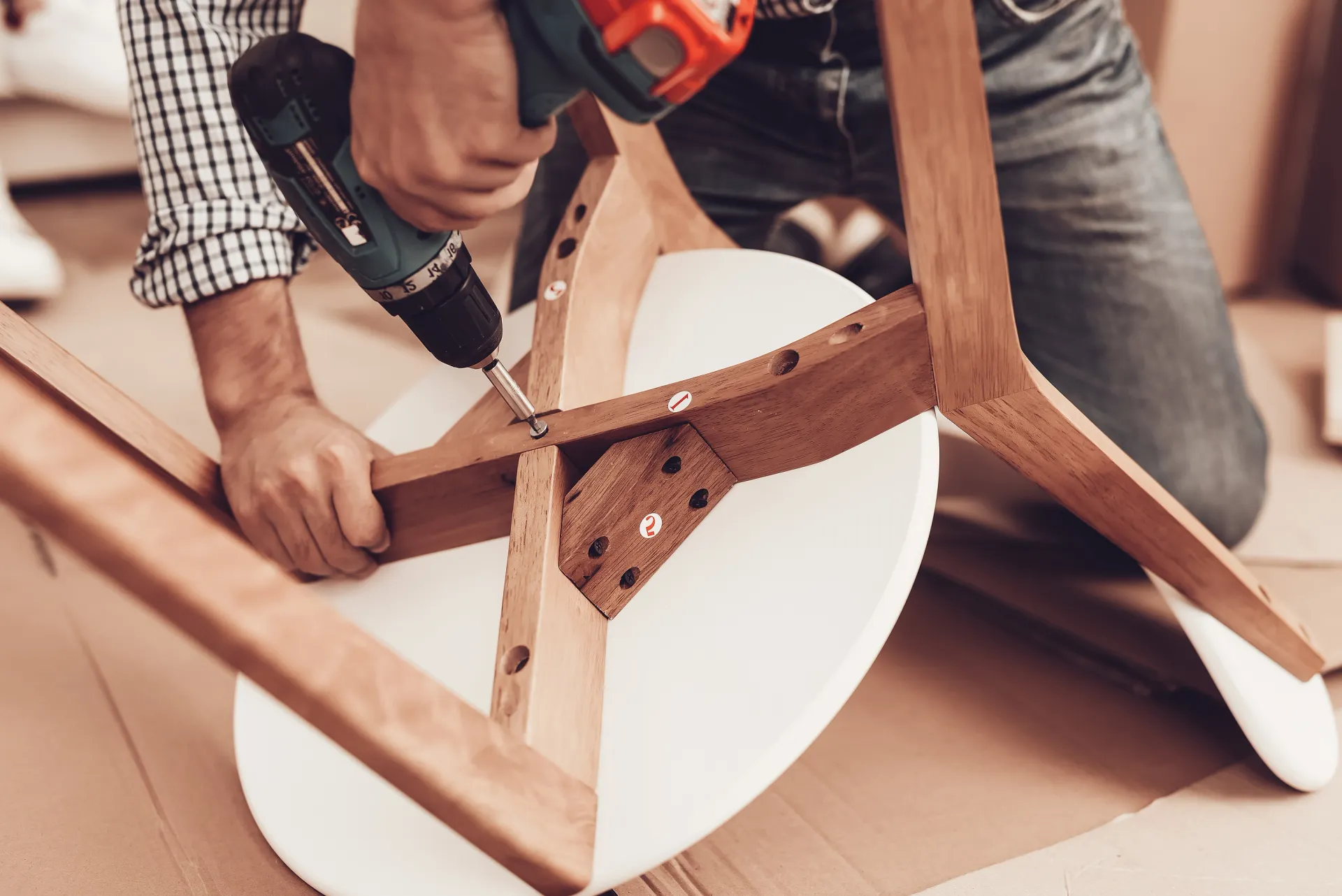 Person assembling table